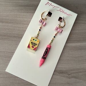 Betsey Johnson crayon mismatched NWT